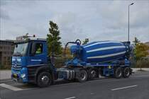 . Mercedes Benz Arocs 2546, mit einem Betonmischer Auflieger gesehen am 05.10.2017 