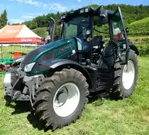 Valtra N103, Allradschlepper aus Finnland mit 111PS, Schleppertreffen Glottertal, Juli 2017