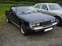 Toyota Celica TA4 Cabriolet, der Baujahre 1980 bis 1982. Die Cabriolet Modelle wurde von der Firma Tropic aus Crailsheim/Baden Württemberg umgebaut. 1. Oldtimertreffen am Mülheimer Ruhrgebietsladen am 07.10.2017.