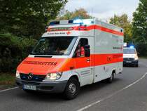 DRK Kelkheim Mercedes Benz Sprinter RTW am 07.10.17 in Kriftel bei einer Katastrophenschutzübung an einer Berufsschule