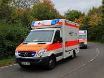 DRK Friedberg Mercedes Benz Sprinter RTW am 07.10.17 in Kriftel bei einer Katastrophenschutzübung an einer Berufsschule