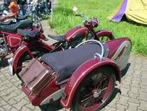 Simson mit Beiwagen beim Oldtimertreffen in Auerbach Rebesgr�n