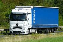 =MB Actros-Sattelzug unterwegs auf der B 27, August 2017