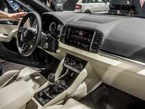 Interieur des Skoda Karoq (Yeti Nachfolger). Sitzprobe auf der IAA 2017 Frankfurt Motor Show (September 2017).
