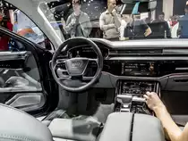 Interieur des neuen 2017er Audi A8. Sitzprobe auf der IAA 2017 Frankfurt Motor Show (September 2017).