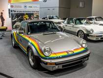 bb Porsche 911 Turbo Targa Rainbow 1976, aktuelles geschätztes Wert is ca 800 000EUR. Aufnahme: Die wilden 70er Ausstellung auf der IAA 2017. (Whe wild 70s)