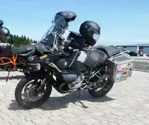 =BMW R 1200 steht im Juni 2017 auf der Wasserkuppe