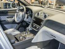 Bentley Bentayga Interieur. Aufnahme: IAA 2017 Frankfurt Motor Show (September 2017).