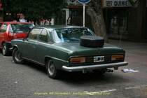 Ein Renault, aber was f�r einer weis kein Mensch, wenn jemand Auskunft �ber dieses Modell geben kann, w�re ich sehr dankbar.
Die Aufnahme entstand am 12.Okt 2009 in Mendoza