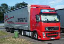 =Volvo FH - Sattelzug von KAFKA-Transport rastet im Juli 2017 an der A 3