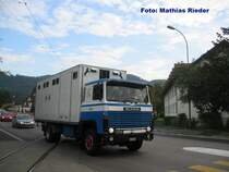 Oldtimer Scania-LKW beim Bahn�bergang in der Talbr�cke am 15.09.2007