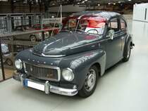 Volvo PV 544. 1958 - 1965. Der PV 544 glich in der Urform sehr, seinem bereits 1947 vorgestellten Vorgänger. PV 444. Angetrieben wird der  Buckelvolvo  von einem 4-Zylinderreihenmotor, der aus 1780 cm³ Hubraum 68 PS leistet. Classic Remise Düsseldorf am 31.10.2017.