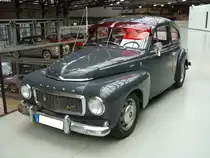 Volvo PV 544. 1958 - 1965. Der PV 544 glich in der Urform sehr, seinem bereits 1947 vorgestellten Vorgänger. PV 444. Angetrieben wird der  Buckelvolvo  von einem 4-Zylinderreihenmotor, der aus 1780 cm³ Hubraum 68 PS leistet. Classic Remise Düsseldorf am 31.10.2017.