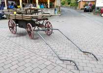 =Handdruckspritze der Feuerwehr Fraurombach aus dem Jahr 1900, gesehen anl. Ortsjubiläum von Fraurombach im August 2017