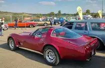 Chevrolet Corvette C3 (Rückansicht), gesehen auf der Hungaroring Classics am 01.10.2017.