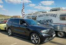 Dodge Durango (seit 2010), gesehen im Parkplatz des Hungaroring am 01.10.2017.