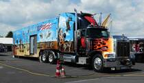 =Peterbilt-Sattelzug steht beim Country-, Trucker- und Streetfoodfestival Fulda im Juli 2017