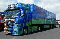 MB-Sattelzug als Werbeträger für den Autohof Geiselwind steht beim Country-, Trucker- und Streetfoodfestival Fulda im Juli 2017