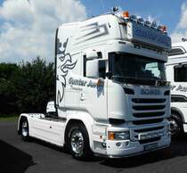 =Scania der Spedition JUNG steht beim Country-, Trucker- und Streetfoodfestival Fulda im Juli 2017