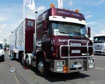 =Iveco vom Nutzfahrzeug-Service Bargteheide steht beim Country-, Trucker- und Streetfoodfestival Fulda im Juli 2017
