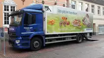 Mercedes LKW 1832, am  10.10.17. in Schleswig