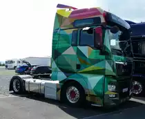 =MAN von  MAN Tattoo Truck  steht beim Country-, Trucker- und Streetfoodfestival Fulda im Juli 2017