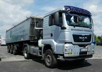 =MAN-Sattelzug von BIRKENBACH-Transporte steht beim Country-, Trucker- und Streetfoodfestival Fulda im Juli 2017