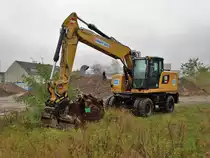 Kropp Bau CAT M320F Bagger am 11.11.17 in Neu-Isenburg 