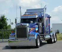 =Kenworth Zugmaschine, gesehen beim Country-, Trucker- und Streetfoodfestival Fulda im Juli 2017