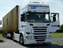 =Scania R 480 steht beim Country-, Trucker- und Streetfoodfestival Fulda im Juli 2017