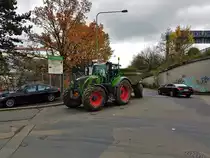 Fendt Vario 722 am 13.11.17 in Frankfurt am Main Osthafen