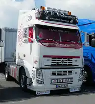 =Volvo von  R. Teichmann  steht beim Country-, Trucker- und Streetfoodfestival Fulda im Juli 2017