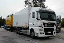 =MAN der Spedition GRAF-Transporte steht auf einer Rastanlage an der A7, 09-2017