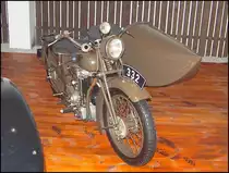 Tschechisches Militärmotorrad Praga, 1922 in Armeemuseums VHU Lešany am 7.10.2017