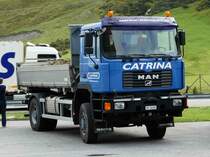 MAN - Kipper von  catrina-transport  steht auf einem Rastplatz vor dem San Bernhardino-Tunnel, 09-2017