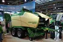 Krone Comprima CF 155 XC Rundballenpresse am 18.11.17 auf der Agritechnica in Hannover