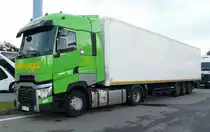 =Renault-Sattelzug von  euro pegaz  steht auf einer Rastanlage an der A7, 09-2017