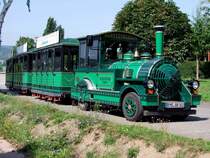 Die  Marksburgbahn  steht am Hafen von Braubach zur Abfahrt Richtung Burg bereit; 080827