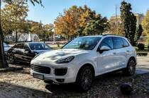 Porsche Cayenne mit LED Frontleuchten. Foto: 19.10.2017