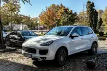 Porsche Cayenne mit LED Frontleuchten. Foto: 19.10.2017