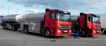 =2 MB Actros-Tankzüge der Molkerei ZOTT rasten auf dem Rasthof Wörnitz im September 2017