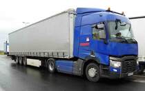 =Renault-Sattelzug steht auf einem Rastplatz an der A 3 im November 2017