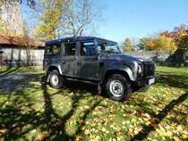 =Landrover Defender steht im Oktober 2017 an der Lichtenburg