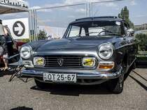 Excellet restaurierter Peugeot 404 auf der Hungaroring Classic am 01.10.2017.