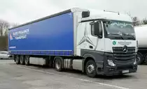 =MB Actros-Sattelzug von  EURO FINANNCE  rastet an der A3 im November 2017