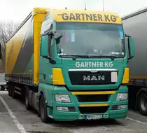 =MAN-Sattelzug der Spedition  GARTNER  rastet an der A3 im November 2017