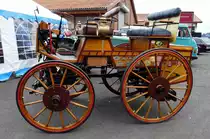 =Nachbau der Daimler Motorkutsche von 1888, gesehen bei der Bulldogmesse in Alsfeld im Oktober 2017