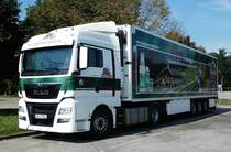 =MAN-Sattelzug von  bergbauernmilch  gesehen auf einem Rastplatz an der A 5 im September 2017