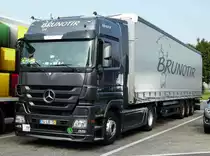 =MB Actros-Sattelzug von  BRUNOTIR  rastet im September 2017 an der A 5