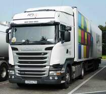 =Scania R 440-Sattelzug von  APS  rastet im September 2017 an der A 5